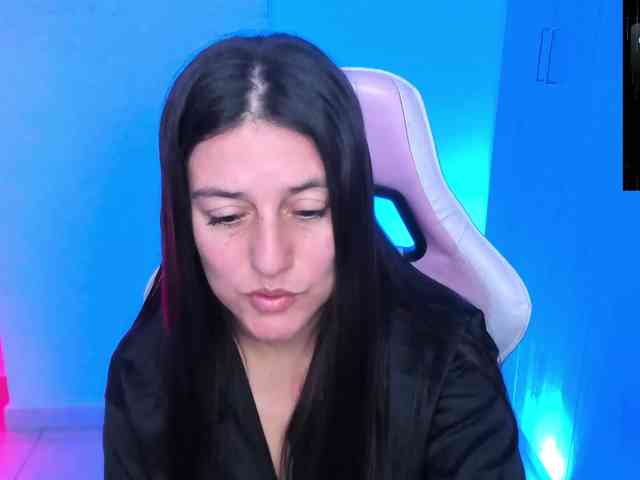 Saskyaajohnson webcam