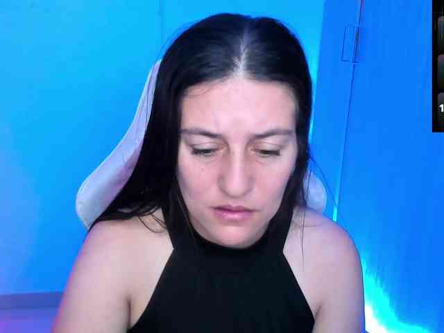 Saskyaajohnson webcam