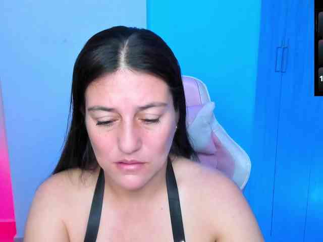 Saskyaajohnson webcam