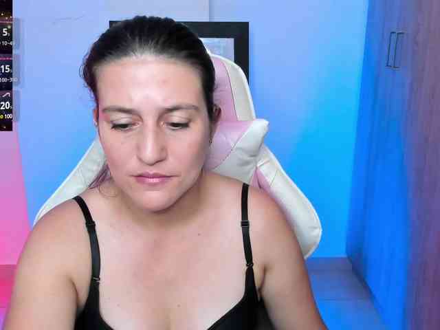 Saskyaajohnson webcam