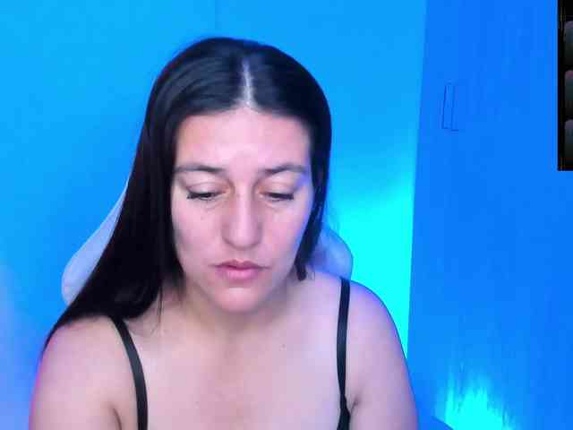 Saskyaajohnson webcam