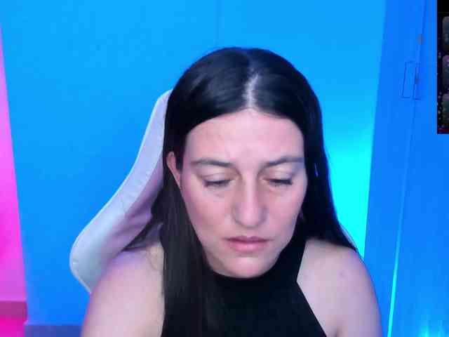 Saskyaajohnson webcam