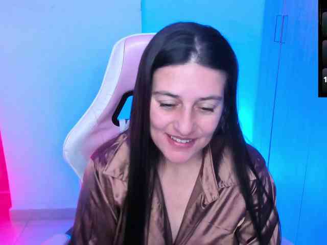 Saskyaajohnson webcam