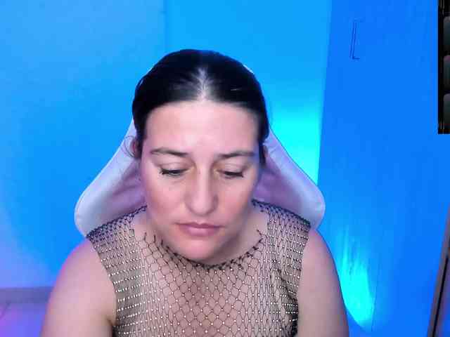 Saskyaajohnson webcam