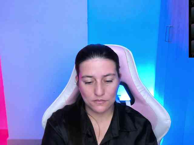 Saskyaajohnson webcam