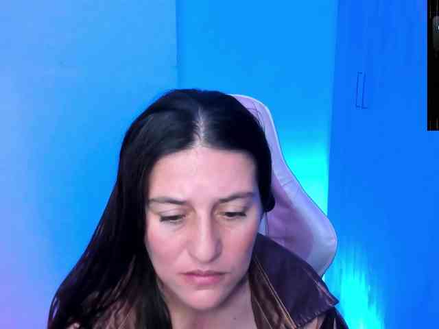 Saskyaajohnson webcam