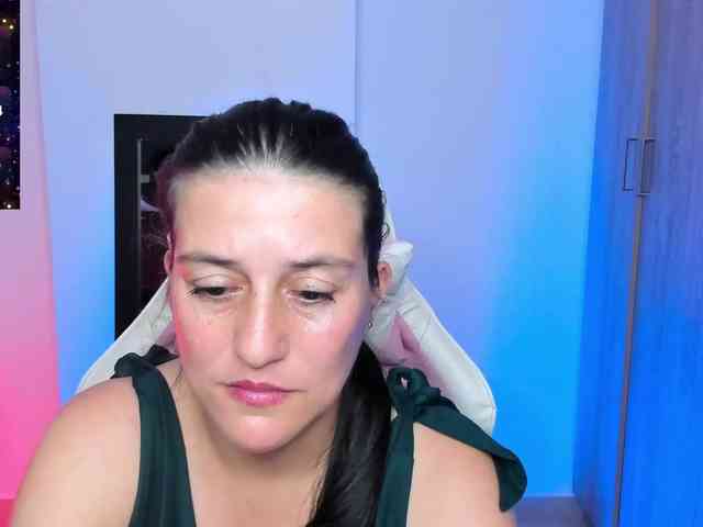 Saskyaajohnson webcam