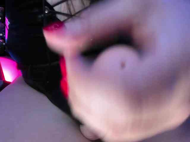 Saskyaajohnson webcam