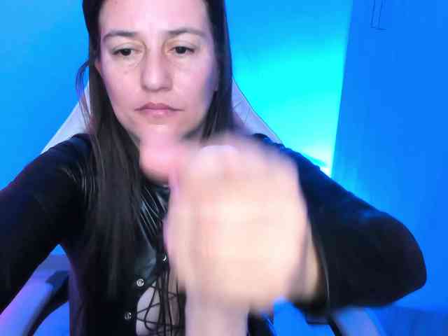 Saskyaajohnson webcam