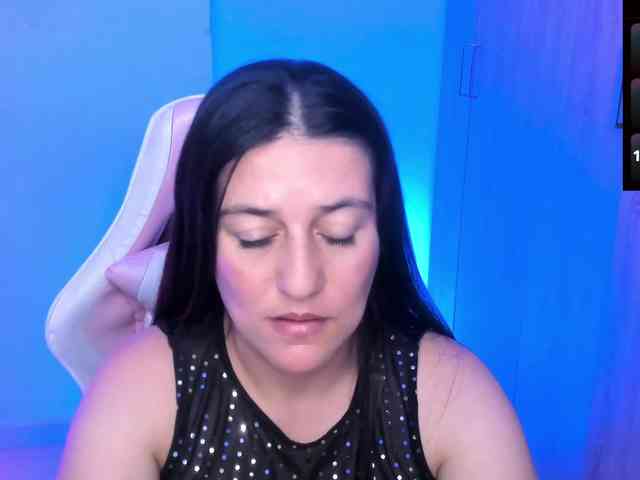 Saskyaajohnson webcam