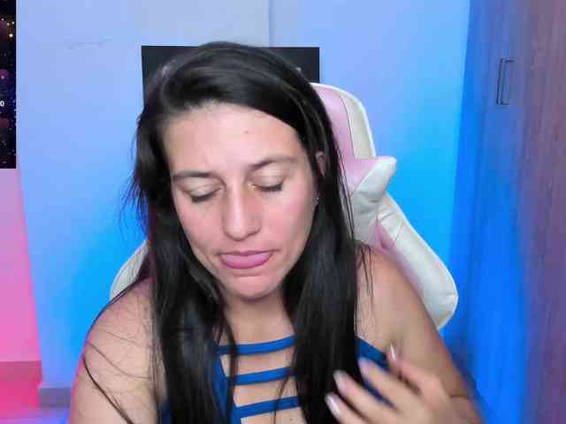 Saskyaajohnson webcam