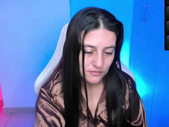 Saskyaajohnson webcam