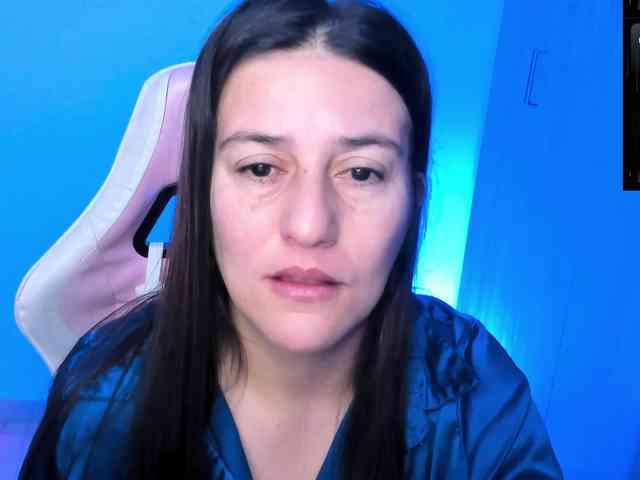 Saskyaajohnson webcam