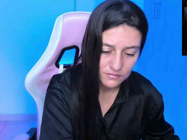 Saskyaajohnson webcam