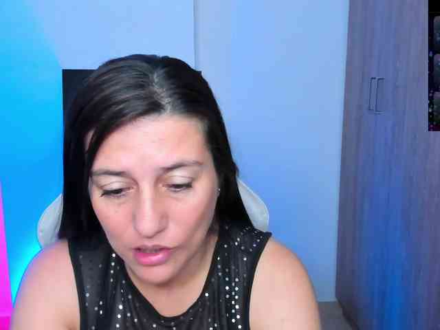 Saskyaajohnson webcam