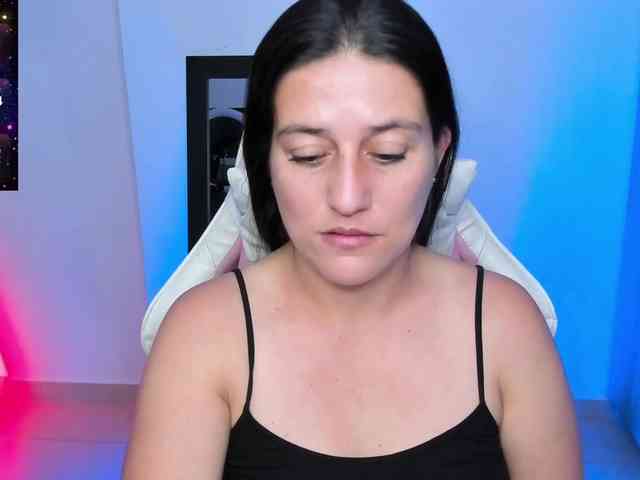 Saskyaajohnson webcam