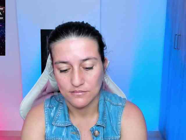 Saskyaajohnson webcam