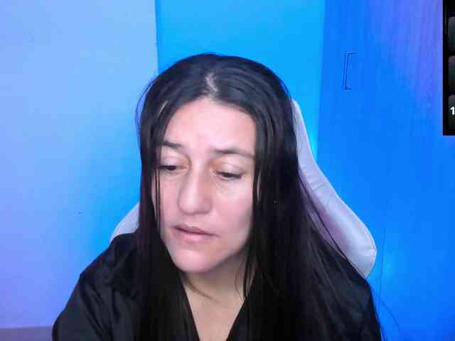 Saskyaajohnson webcam