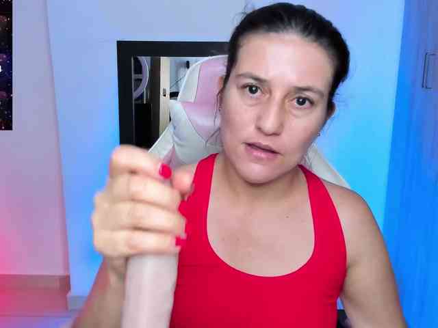Saskyaajohnson webcam