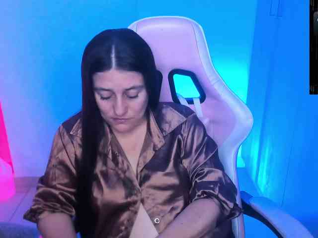 Saskyaajohnson webcam