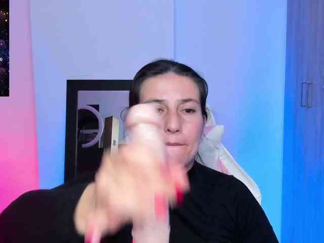 live sex camera Saskyaajohnson