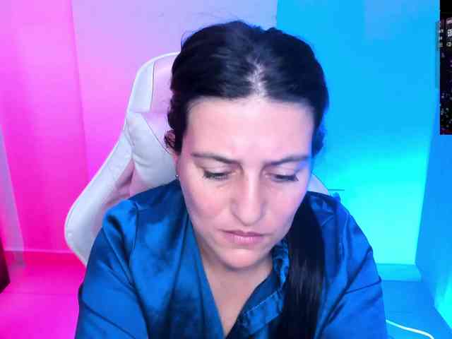 Saskyaajohnson webcam