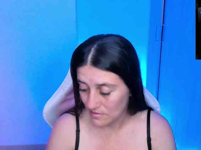 Saskyaajohnson webcam