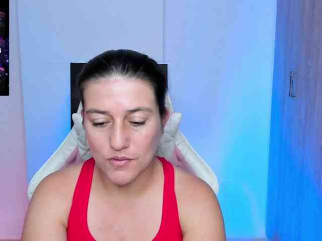 Saskyaajohnson webcam