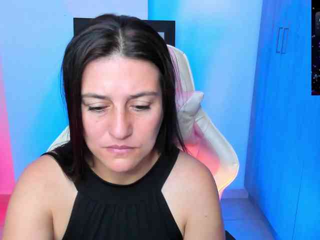 Saskyaajohnson webcam