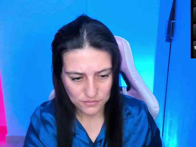 Saskyaajohnson webcam