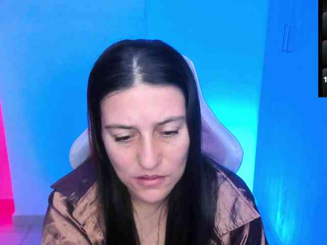 Saskyaajohnson webcam