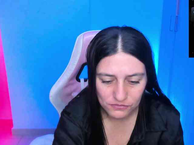 Saskyaajohnson webcam