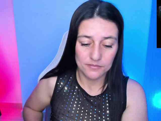 Saskyaajohnson webcam