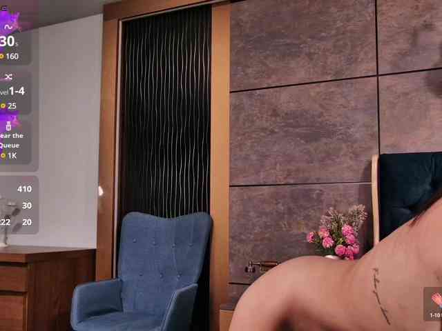 EllieGrant webcam