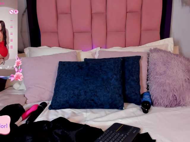 jeen-taylor1's BongaCams show and profile