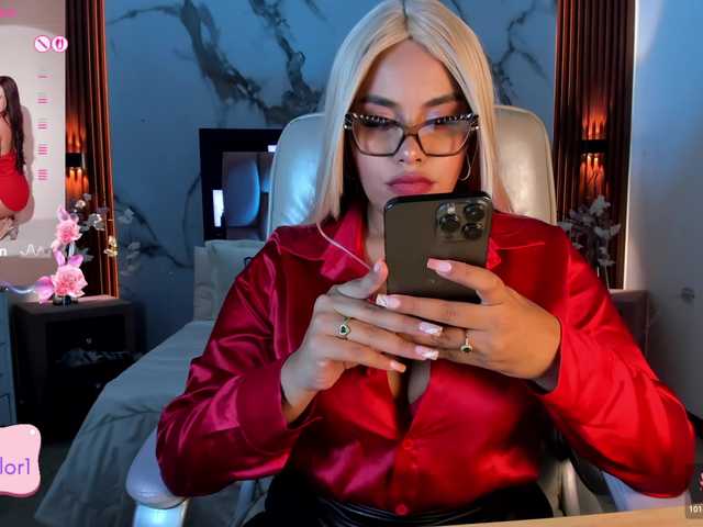 le modèle jeen-taylor1 est en webcam porno dans un show sur le site bongacams, il possède les tags suivants: Latino/Hispanic,Brunette,Shaved