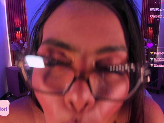 jeen-taylor1's BongaCams show and profile