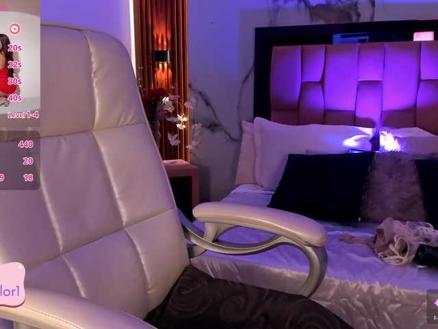 jeen-taylor1's BongaCams show and profile