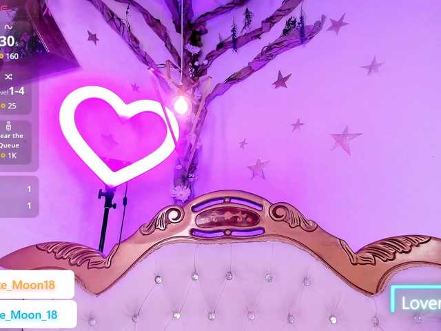  Lil-Moon chat room