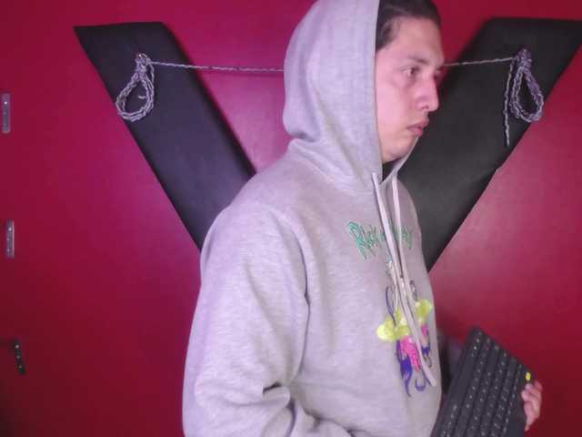 JacksonnScarlett's BongaCams show and profile