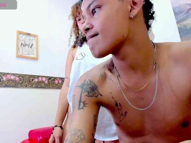 EmmaAndAlex webcam