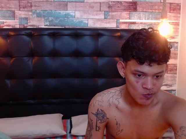 EmmaAndAlex webcam