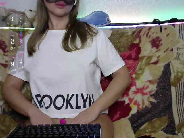 your-little-baby webcam