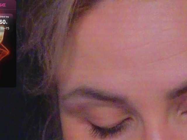 YourFunnyBlondiee webcam