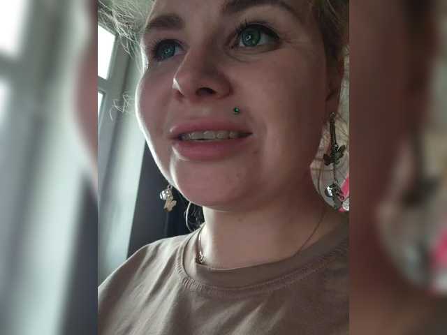 YourFunnyBlondiee