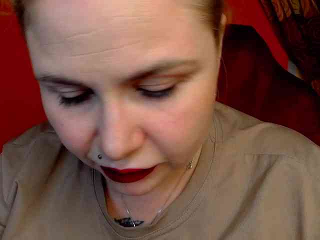 YourFunnyBlondiee webcam