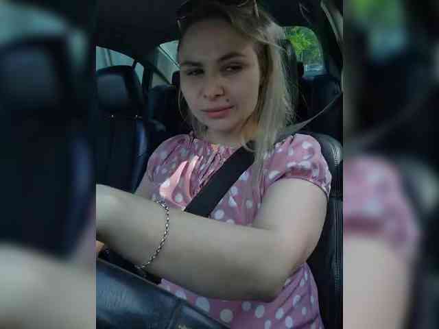 YourFunnyBlondie... Live Webcam on BongaCams