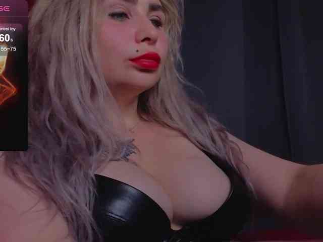 hidden web cam YourFunnyBlondiee