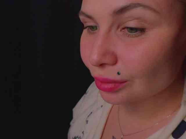 free webcam YourFunnyBlondiee