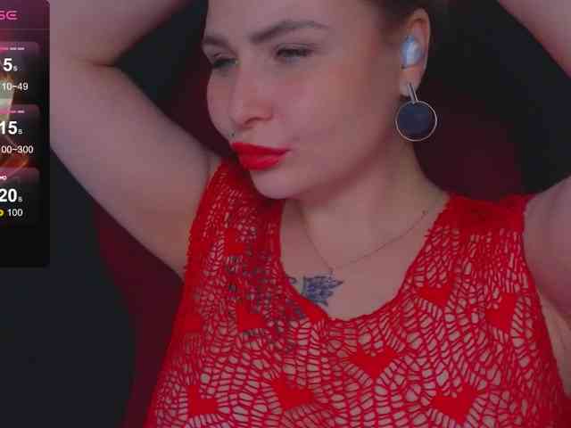 YourFunnyBlondiee webcam
